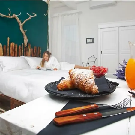 Santa Lucia سانتا تيريزا غالّورا